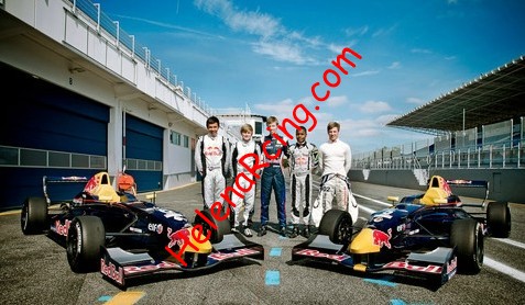 Card 2012 Red Bull Junior Team (NS).jpg